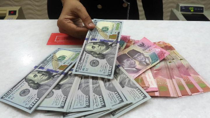 Rupiah Ambruk ke Level 17.600 Per Dolar AS