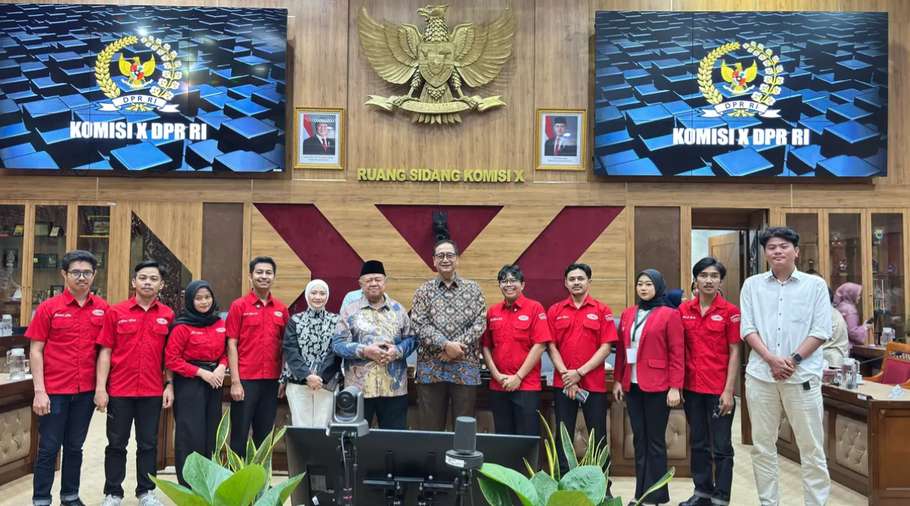 Rapat dengan DPR, Liga Mahasiswa Suarakan Wajib Belajar 17 Tahun